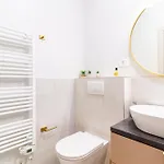 Apartment Luxury 2 Bedroom-2 Bathroom With Rooftop Terrace & Luxury App