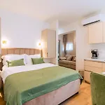 Luxury 2 Bedroom-2 Bathroom With Rooftop Terrace & Luxury App * Split