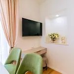 Apartment Luxury 2 Bedroom-2 Bathroom With Rooftop Terrace & Luxury App *
