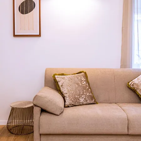 Apartment Luxury 2 Bedroom-2 Bathroom With Rooftop Terrace & Luxury App *