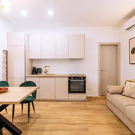 Luxury 2 Bedroom-2 Bathroom With Rooftop Terrace & Luxury App Lägenhet Split