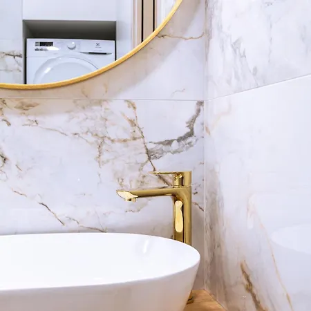 Daire Luxury 2 Bedroom-2 Bathroom With Rooftop Terrace & Luxury App