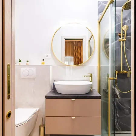 Daire Luxury 2 Bedroom-2 Bathroom With Rooftop Terrace & Luxury App Split