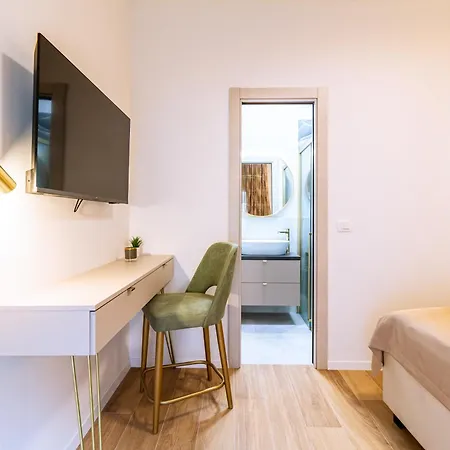 Luxury 2 Bedroom-2 Bathroom With Rooftop Terrace & Luxury App Appartement Split