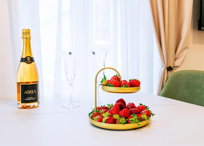 Luxury 2 Bedroom-2 Bathroom With Rooftop Terrace & Luxury App דירה ספליט