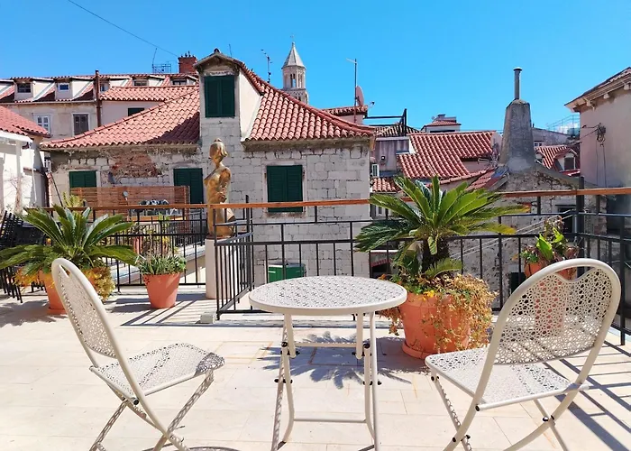 Luxury 2 Bedroom-2 Bathroom With Rooftop Terrace & Luxury App * ספליט