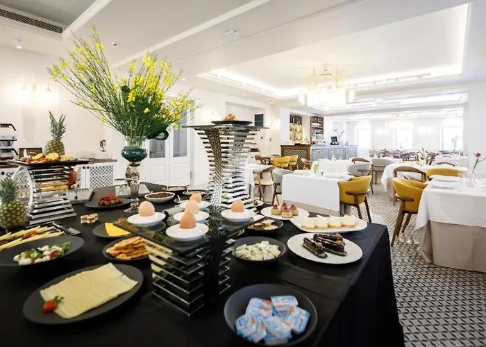 Luxury 2 Bedroom-2 Bathroom With Rooftop Terrace & Luxury App
